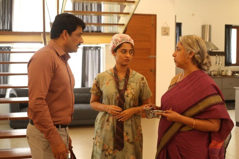 சுரேஷ் காமாட்சி தயாரிப்பில் கே.எஸ்.அதியமான் இயக்கும் உணர்வுப்பூர்வமான படம்