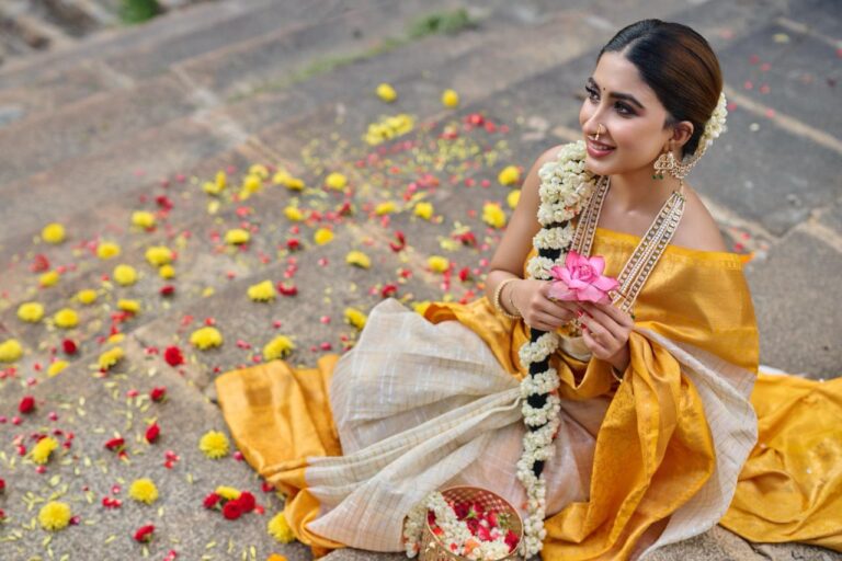 SIIMA விருது விழாவில் நம்பிக்கை நட்சத்திரமாக மகுடம் சூடியுள்ளார் நடிகை சான்யா ஐயர்!
