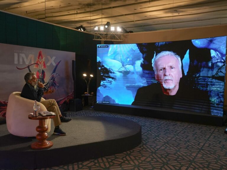 ‘அவதார்: ஃபயர் அண்ட் ஆஷ்’ திரைப்படத்தை பார்த்த இயக்குநர் எஸ்.எஸ். ராஜமௌலி திரையரங்கில் தான் ஒரு குழந்தையாக மாறி குதூகலித்ததாக கூறினார்!