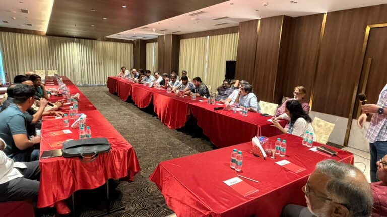 தென் இந்திய திரைப்பட தயாரிப்பாளர்கள் தொழில்துறை சூழலை பாதுகாக்க ஒன்றிணைகின்றனர்; புதிய சங்கத்திற்கான வழிநடத்தல் குழு அமைப்பு