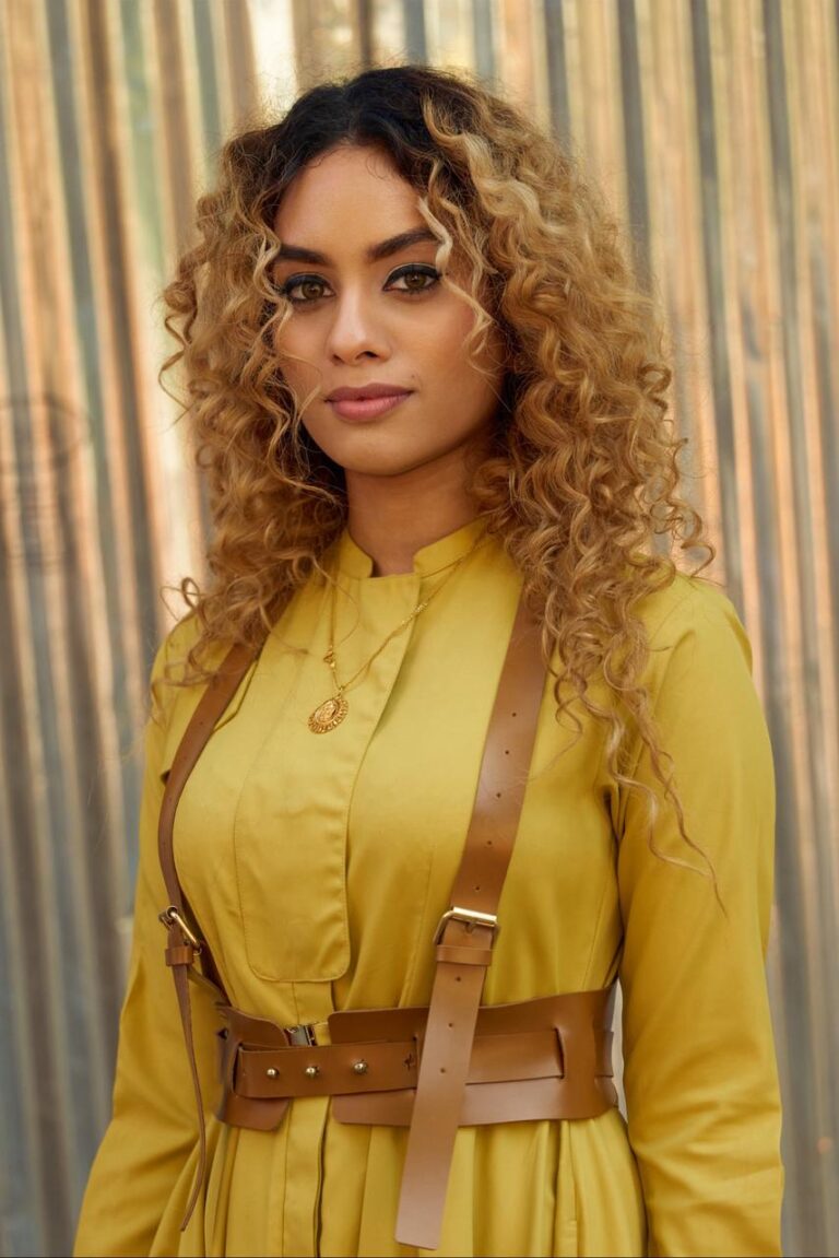 Dhee – இலங்கையிலிருந்து உலக அரங்கம் வரை – எல்லைகளை கடக்கும் ஒரு குரல்