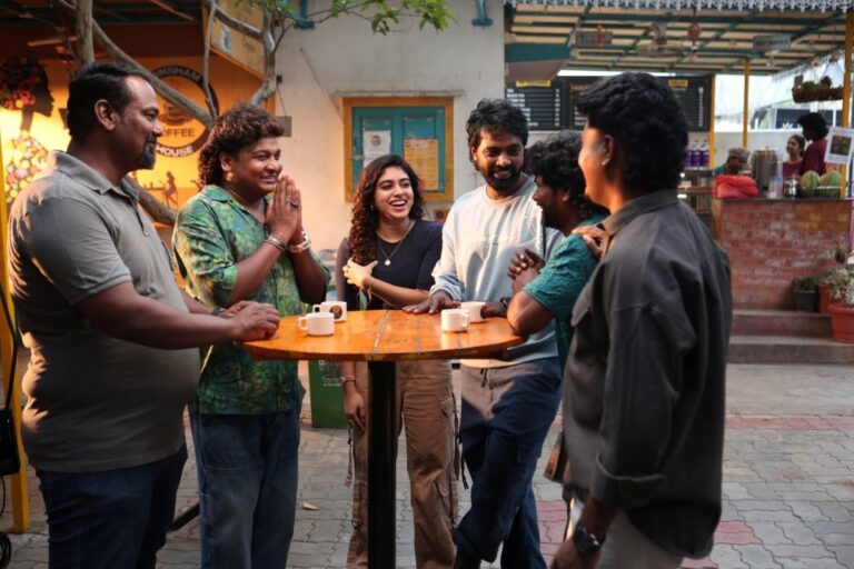 அன்பே டயானா – விமர்சனம் !!
