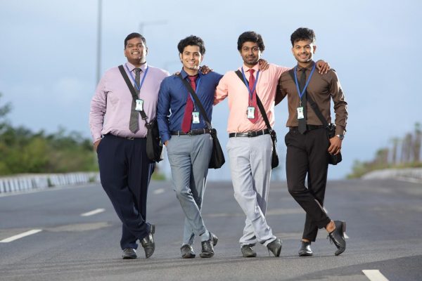‘கோல்ட் கால்’ – குற்றச்சாட்டின் பின்னால் இருக்கும் உண்மையைத் தேடும் இளைஞர்களின் போராட்டம்!
